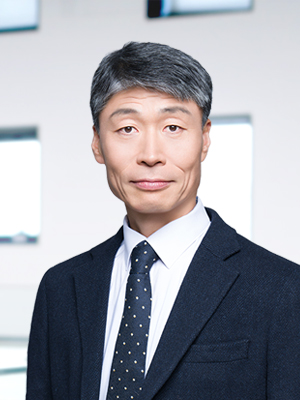 申秉哲